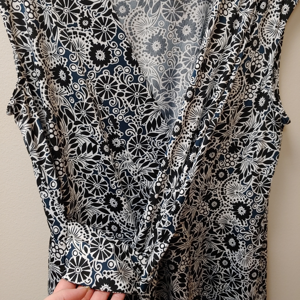 NY Collection Faux Wrap Dress with Knot Detail - Picture 3 of 7